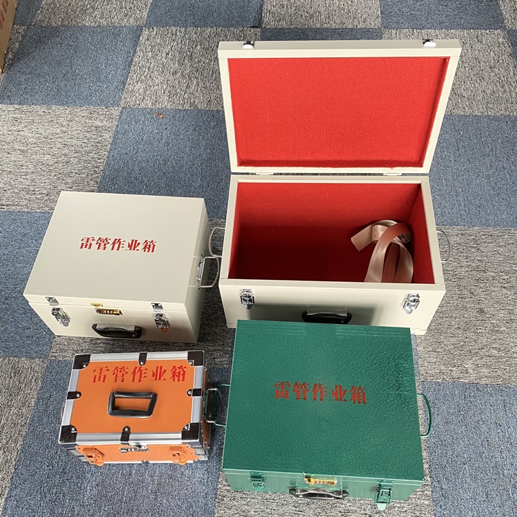 环翠爆破工程作业箱如何选择？玻璃钢与传统材质的全面对比